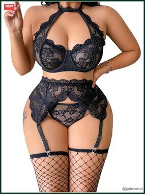 Plus Size Lace Lingerie Garter Set Halter Bra Thong Stockings
